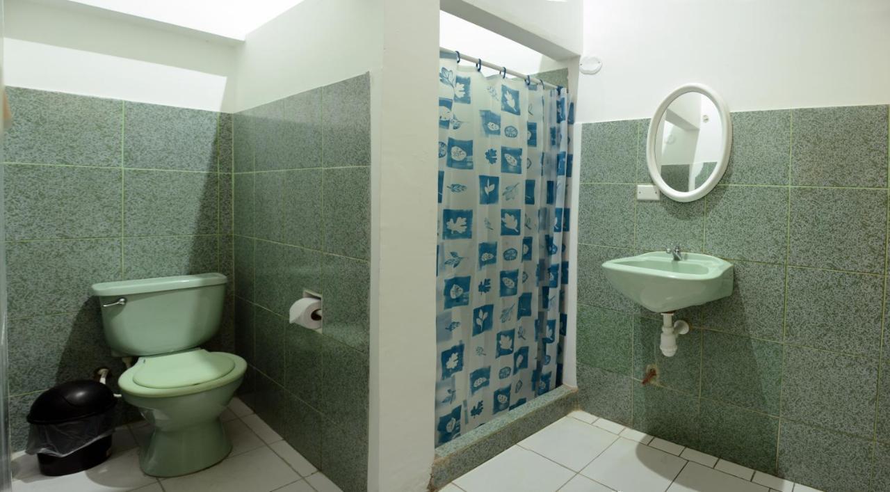 Hostal Casa Blanca Tarapoto Exterior photo